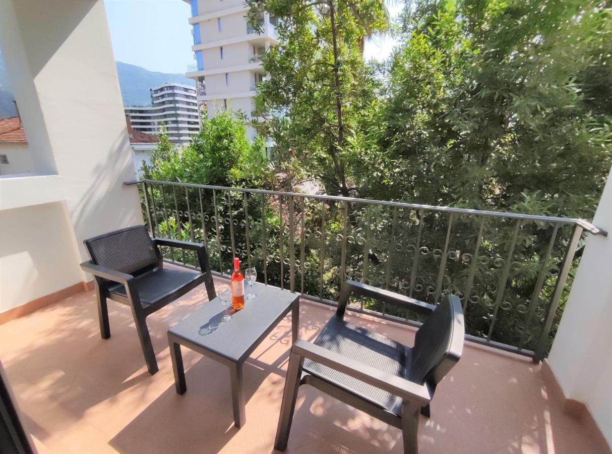 Apartments Mara Lux Budva Exterior photo