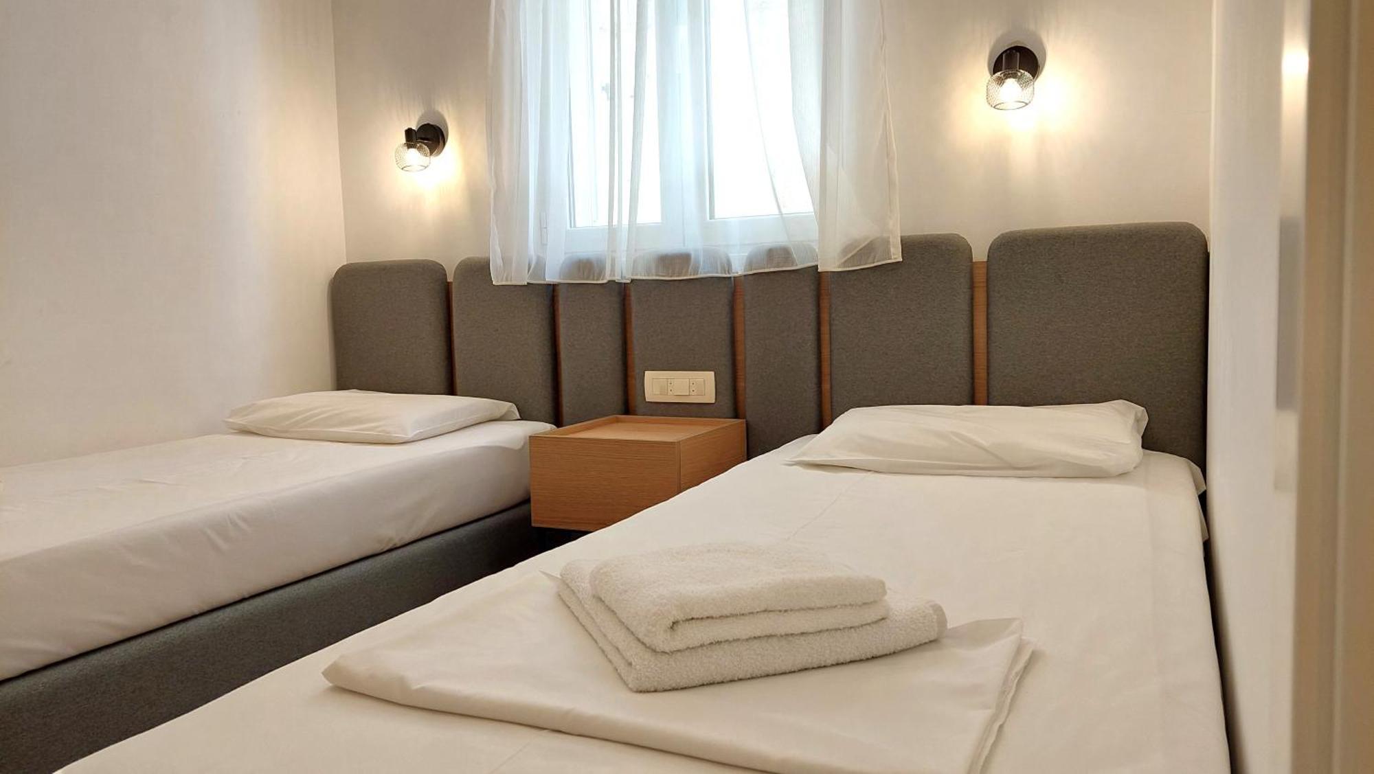 Apartments Mara Lux Budva Room photo